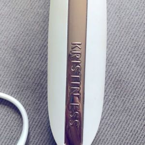 4-in 1 straightening iron by Kristen Ess
